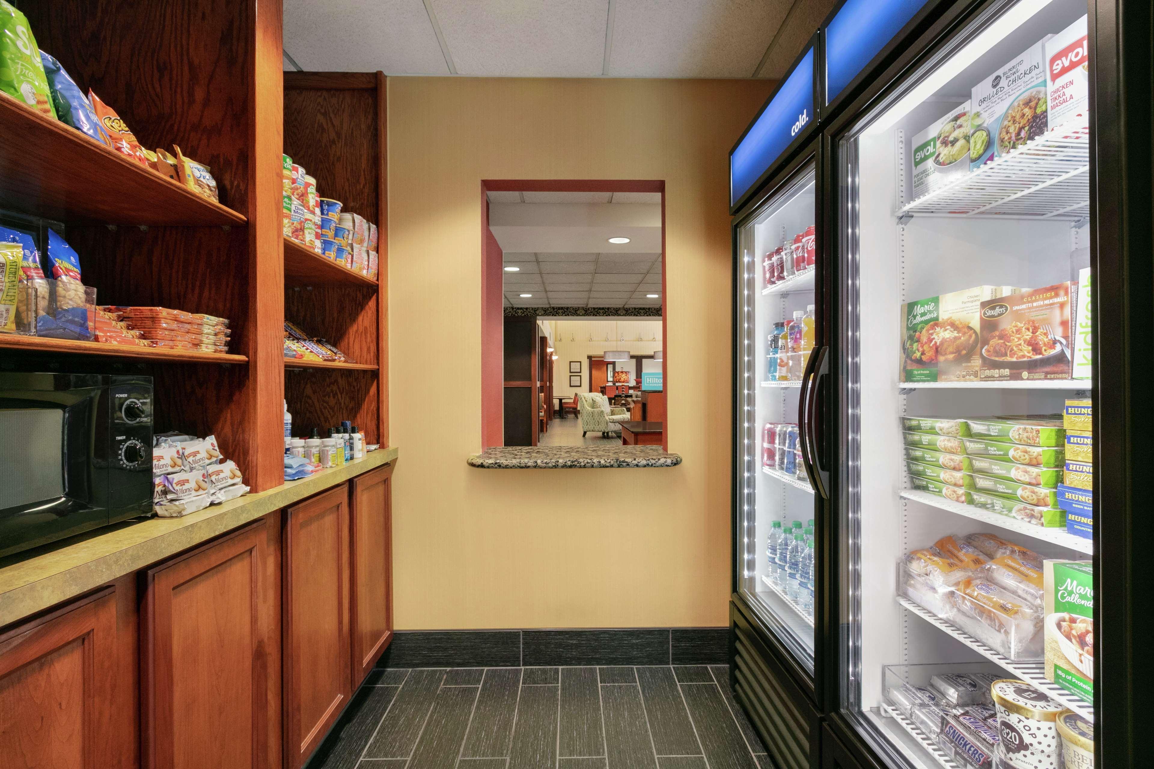 Hampton Inn & Suites Lawton Ngoại thất bức ảnh