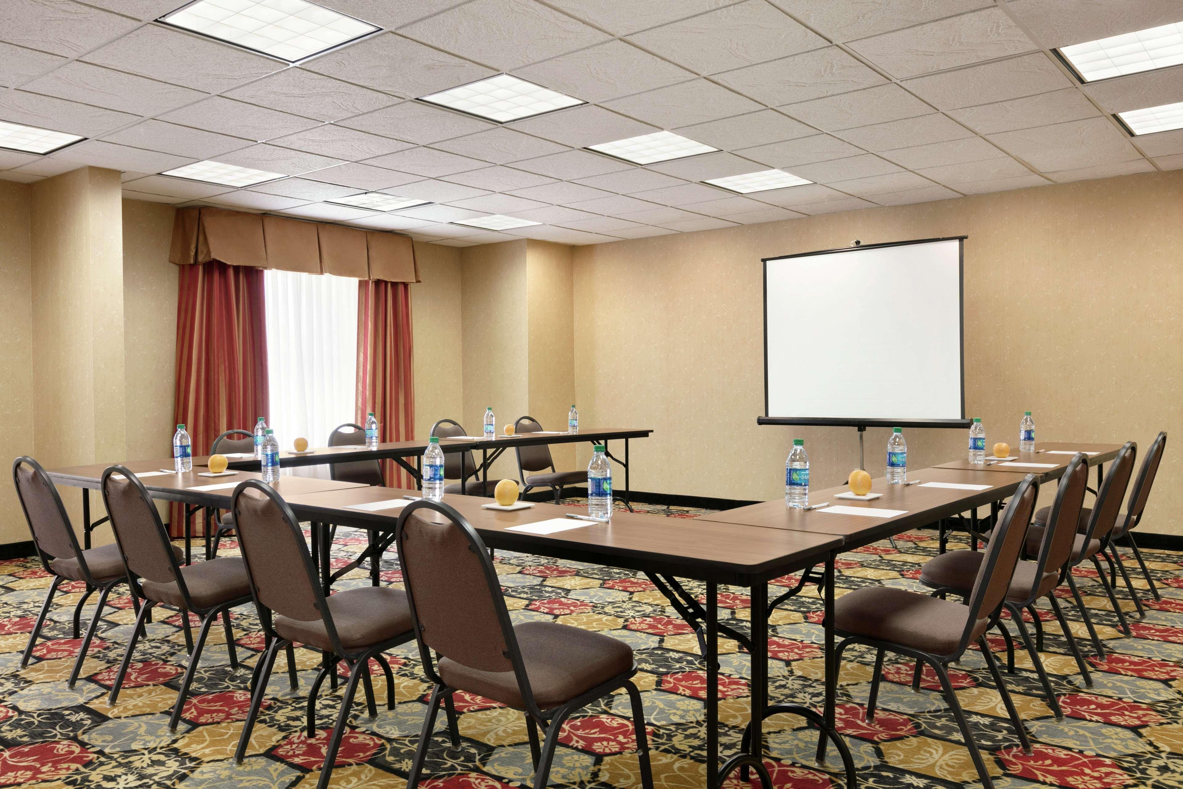 Hampton Inn & Suites Lawton Ngoại thất bức ảnh