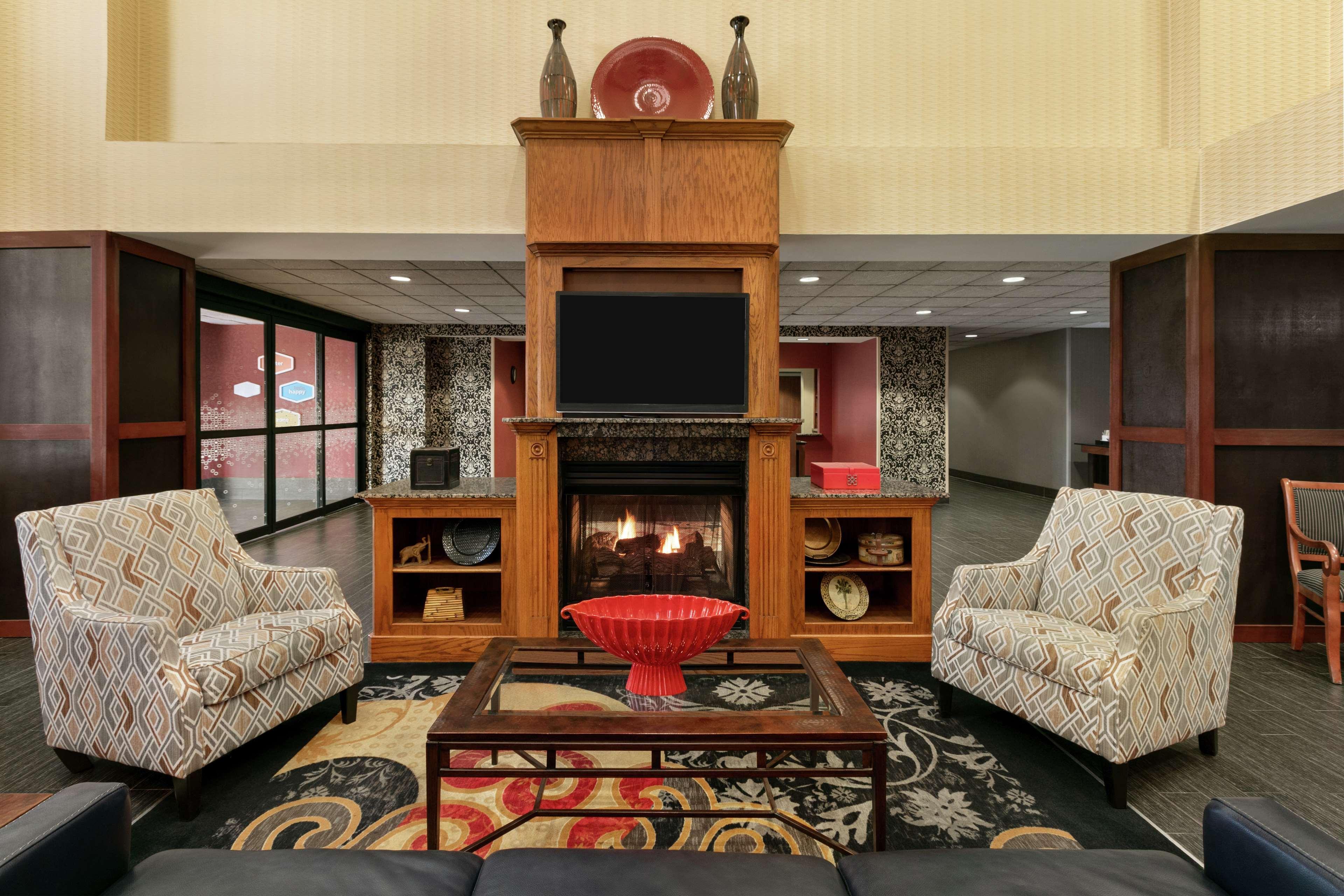 Hampton Inn & Suites Lawton Ngoại thất bức ảnh