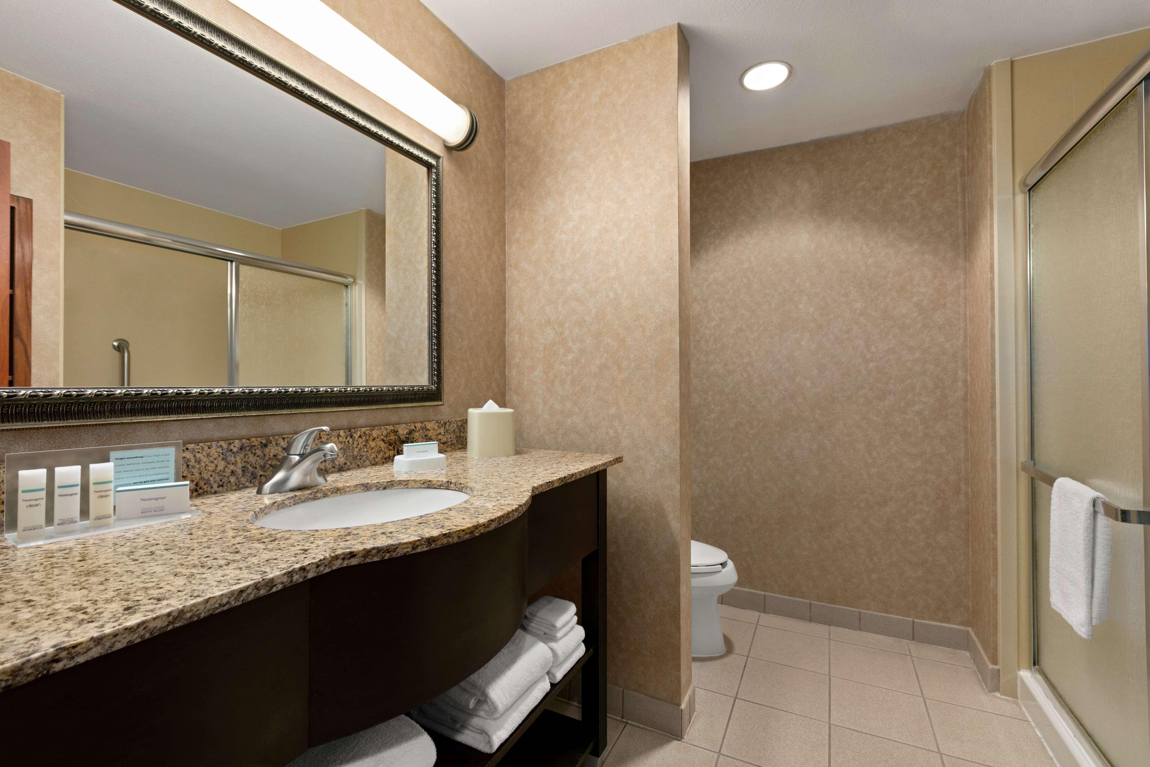 Hampton Inn & Suites Lawton Ngoại thất bức ảnh
