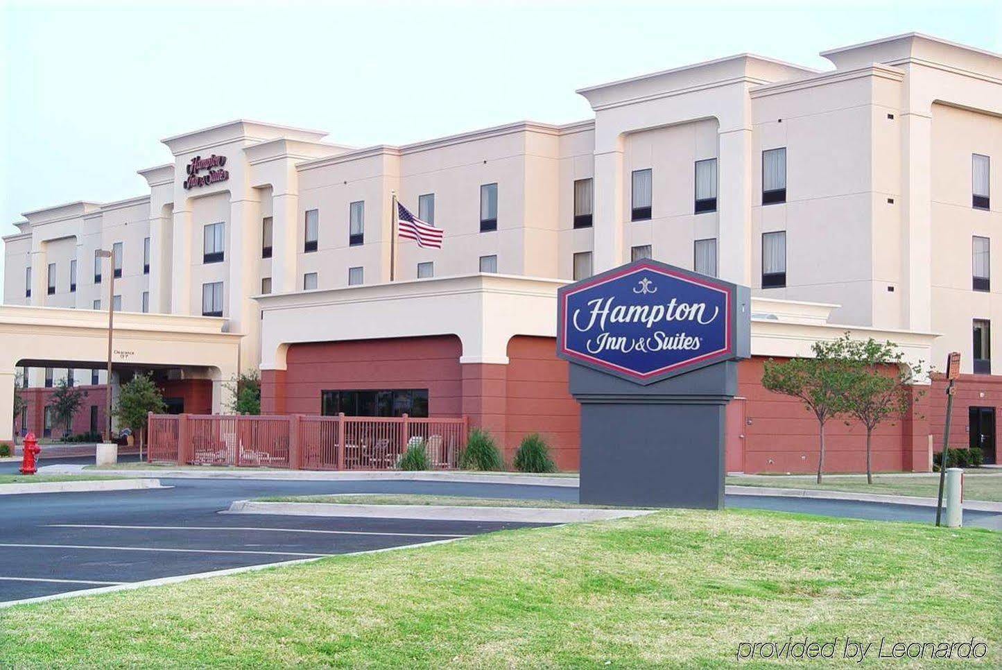 Hampton Inn & Suites Lawton Ngoại thất bức ảnh