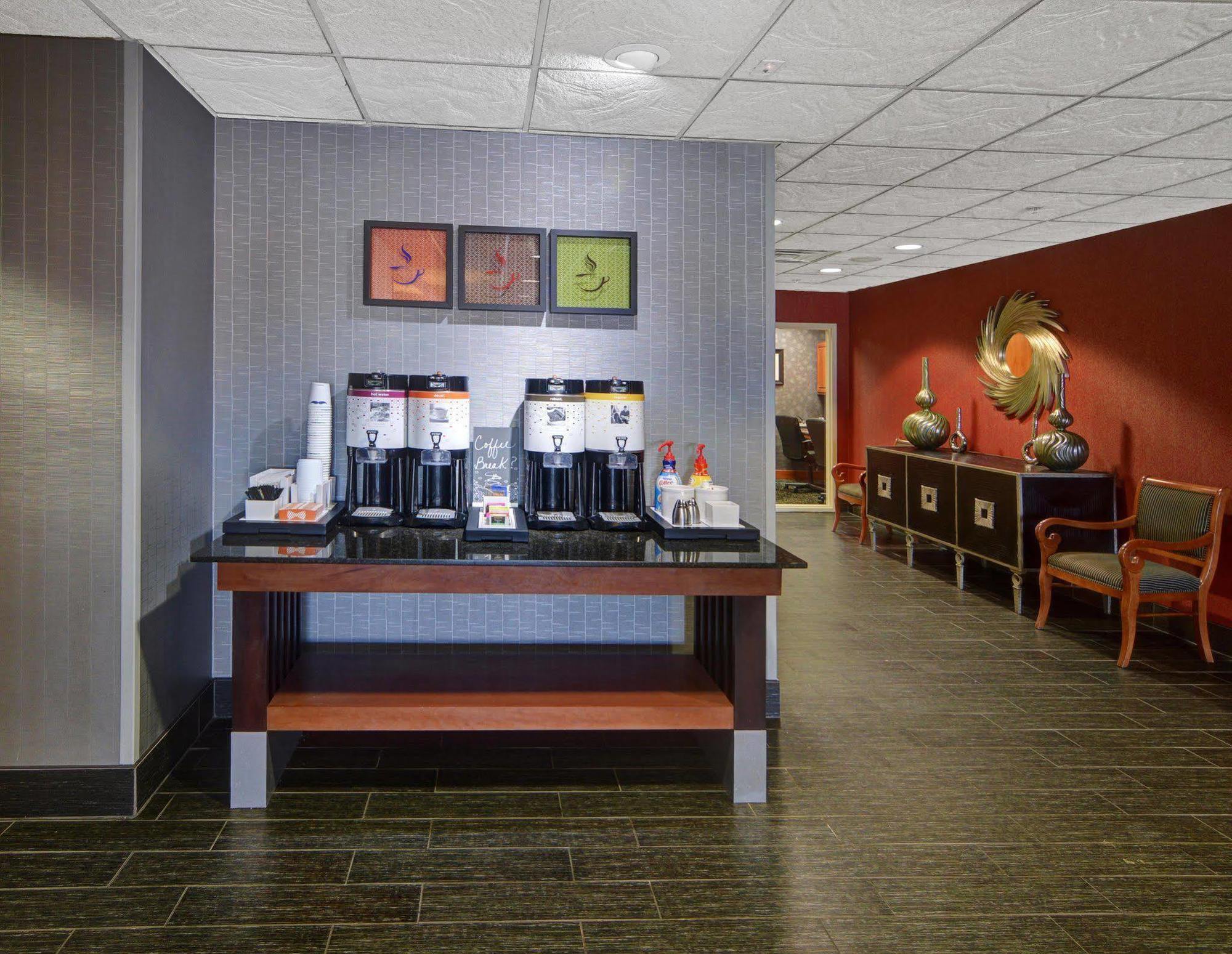 Hampton Inn & Suites Lawton Ngoại thất bức ảnh